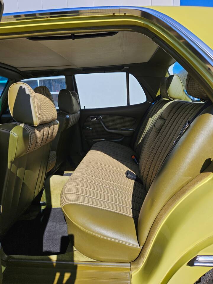 Image 7/10 of Mercedes-Benz 280 S (1978)