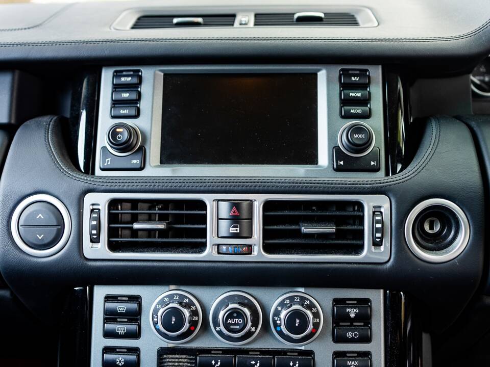 Image 44/50 de Land Rover Range Rover Vogue TDV8 (2009)