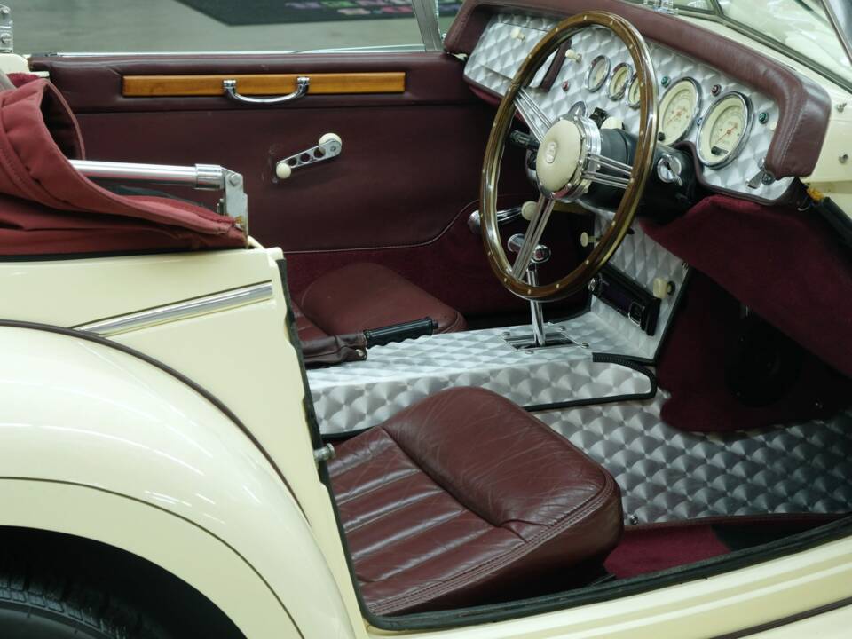 Imagen 34/49 de Classic Roadsters Marlene (1993)