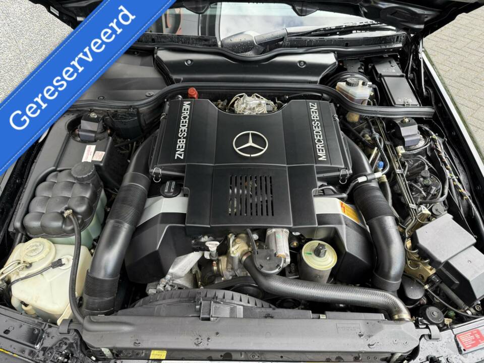 Image 36/50 of Mercedes-Benz 500 SL (1991)