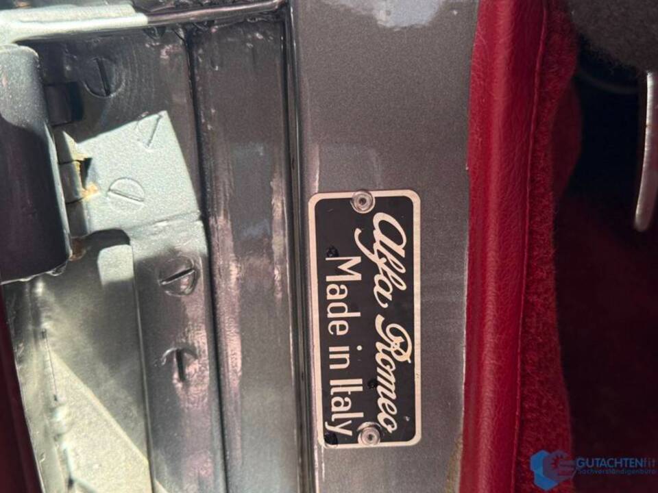 Bild 80/98 von Alfa Romeo 2000 Spider (1960)