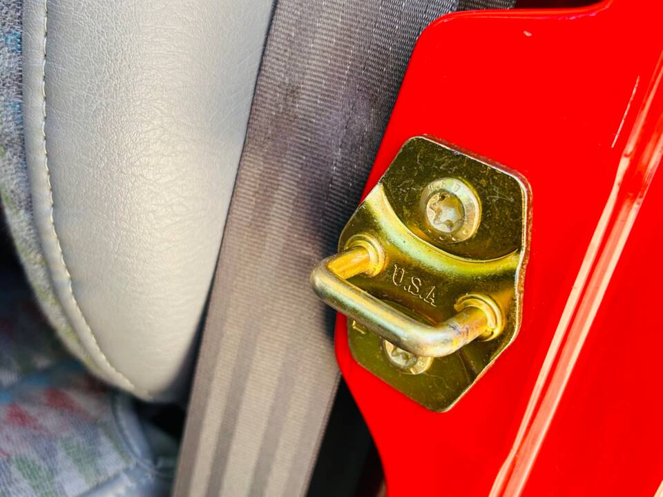 Image 24/28 of Jeep Wrangler Sport Hardtop 2.5 (1998)