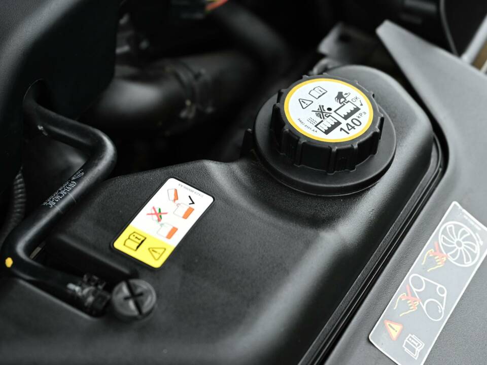 Image 40/50 of Jaguar XJ 8 4.2 (2007)