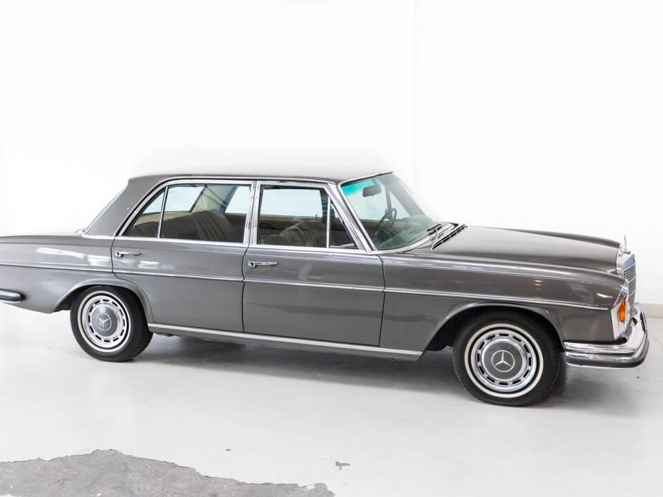 Bild 31/32 von Mercedes-Benz 300 SEL 3.5 (1970)