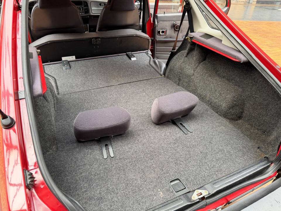 Image 29/42 of Saab 900 2.0i 16V (1991)