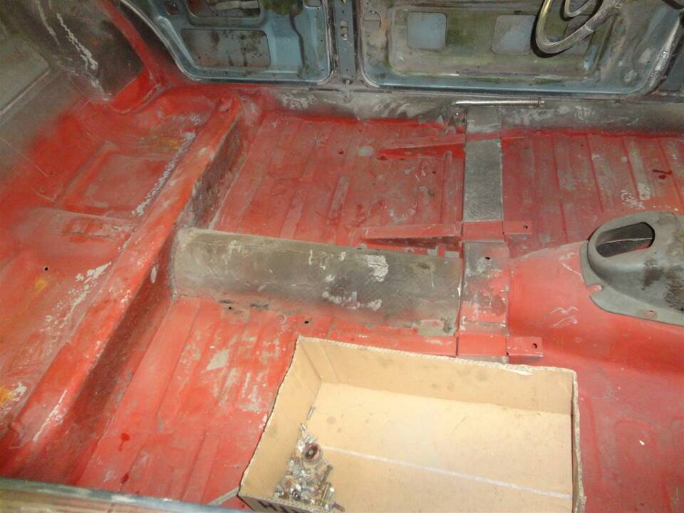Bild 25/32 von Jaguar 240 (1968)