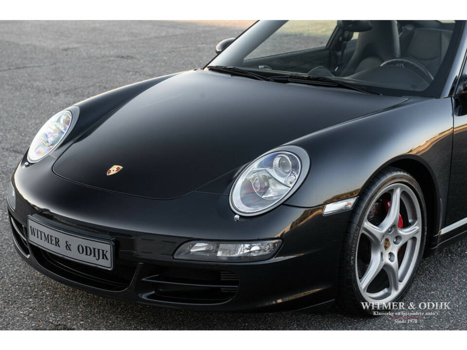 Image 13/29 of Porsche 911 Carrera 4S (2008)