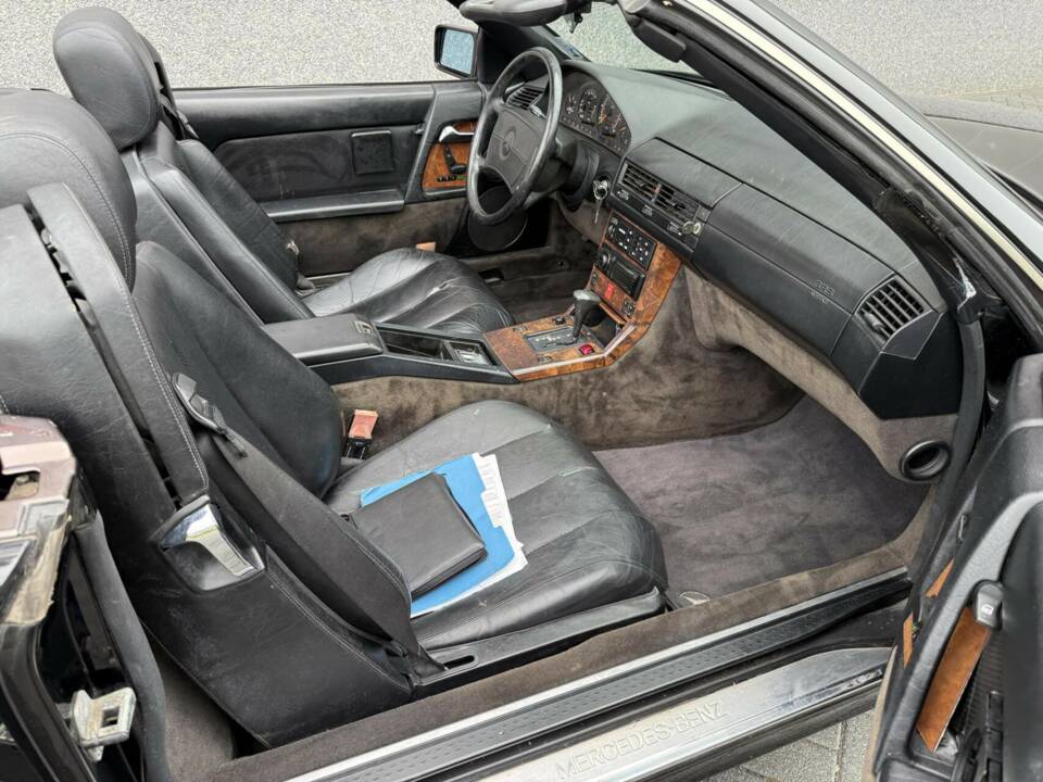 Image 18/44 of Mercedes-Benz 300 SL (1991)