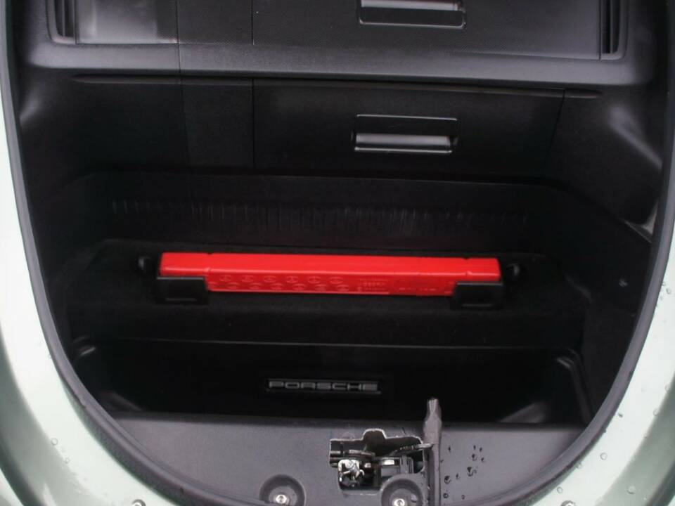 Image 79/99 of Porsche Boxster S (2005)