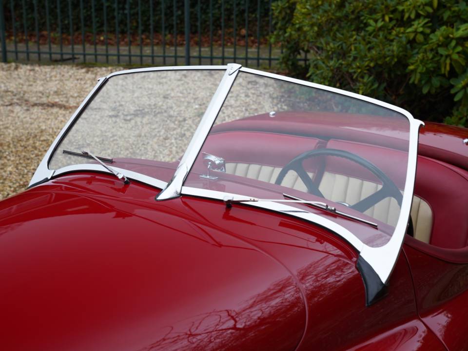 Image 11/50 of Jaguar XK 120 OTS (Alloy) (1949)