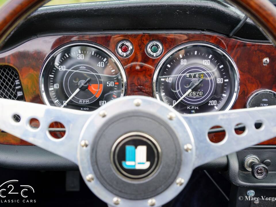 Image 6/45 of Triumph TR 4A (1966)
