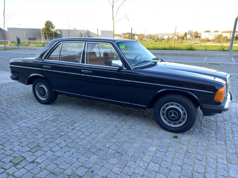 Afbeelding 14/40 van Mercedes-Benz 240 D (1982)