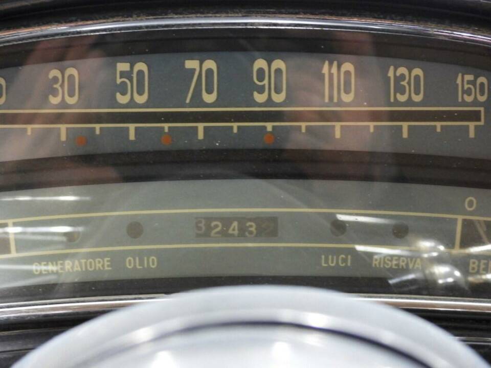Image 8/15 of FIAT 1100-103 Familiare (1964)