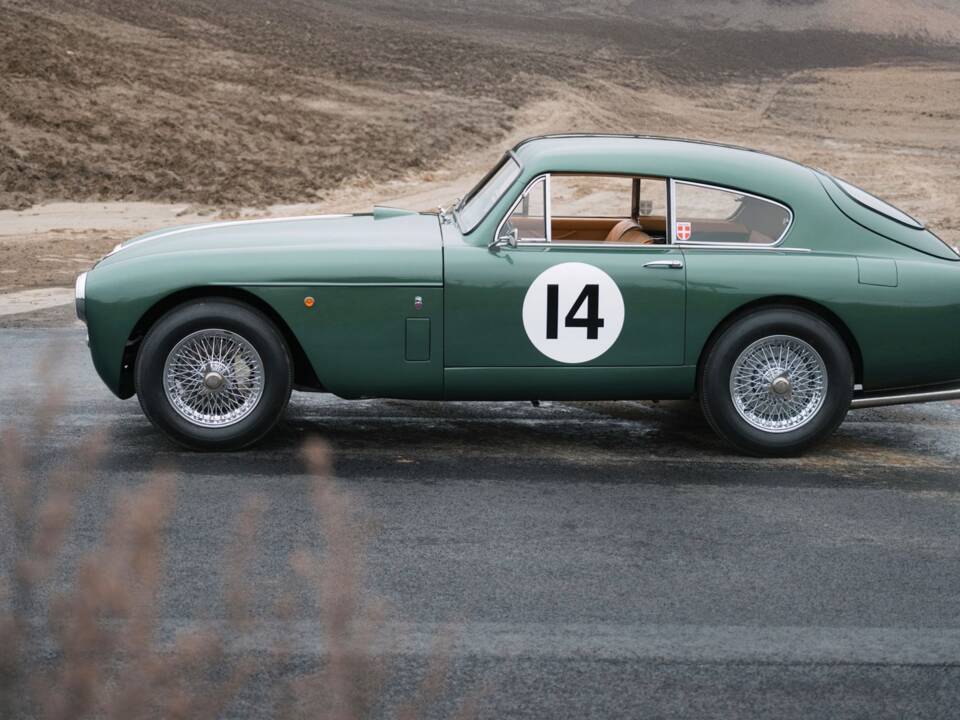 Image 4/31 of Aston Martin DB 2/4 Mk III (1958)