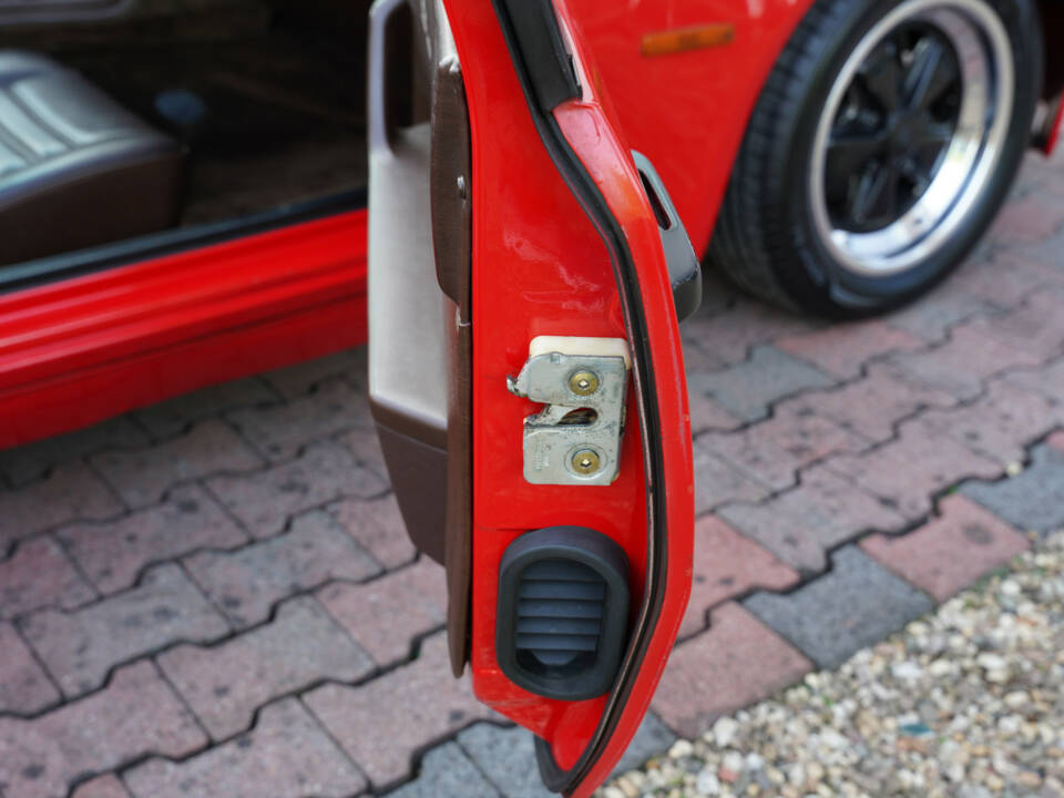 Image 44/50 of Porsche 924 (1981)