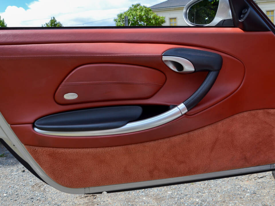 Immagine 27/30 di Porsche Boxster S (2000)