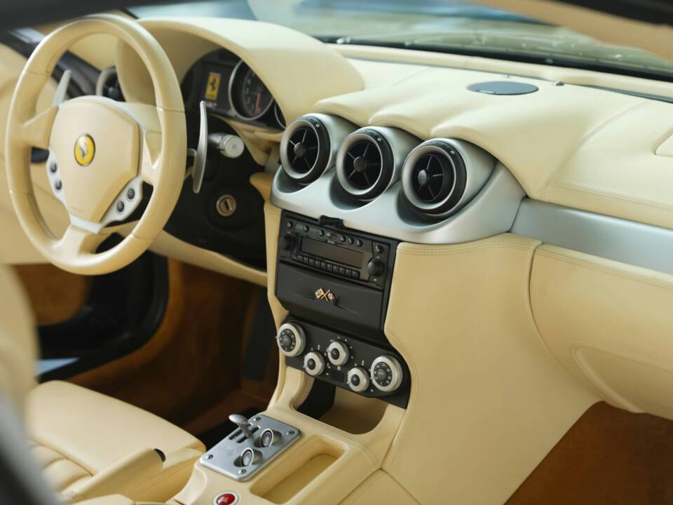 Bild 30/50 von Ferrari 612 Scaglietti (2005)