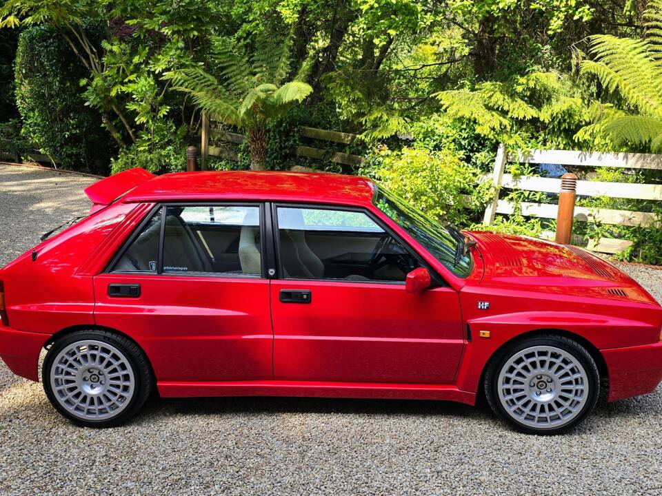 Immagine 6/63 di Lancia Delta HF Integrale Evoluzione II (1994)