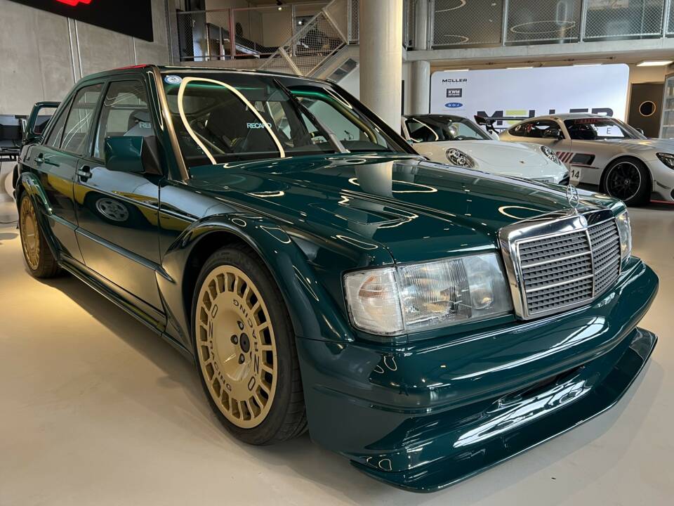 Image 1/27 of Mercedes-Benz 190 E 2.5-16 (1989)