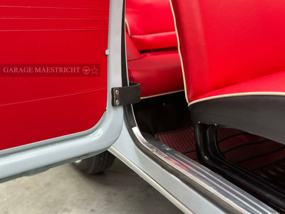 Image 32/102 of FIAT 500 D (1963)