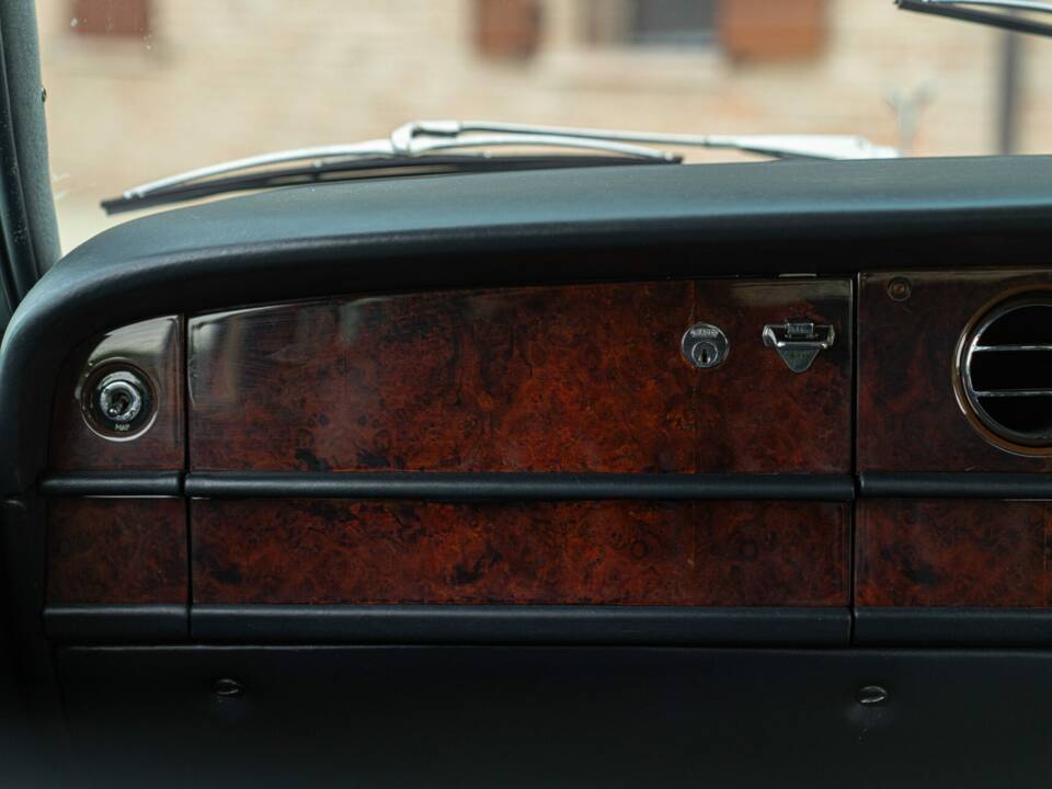 Image 39/50 of Rolls-Royce Silver Wraith II (1979)
