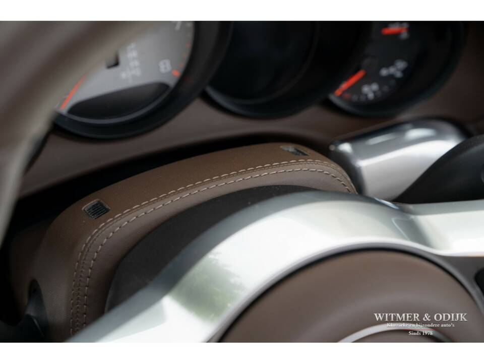 Image 32/36 of Porsche 911 Carrera 4S (2015)