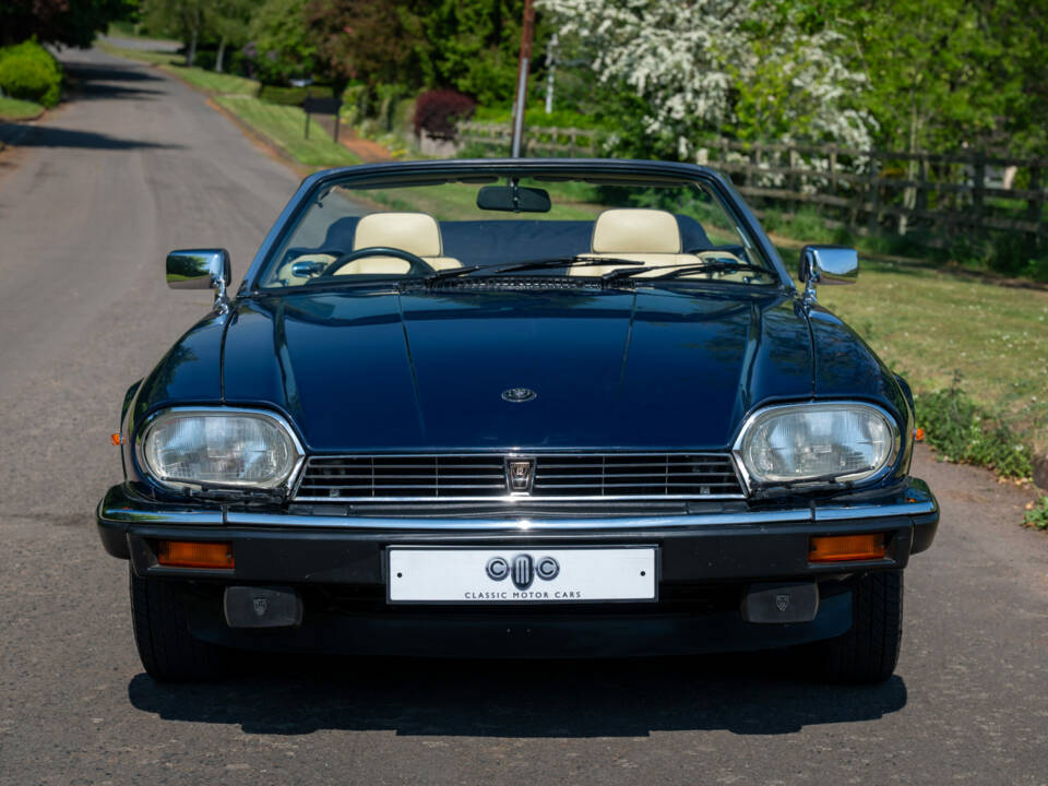 Image 2/11 of Jaguar XJS 5.3 V12 (1990)