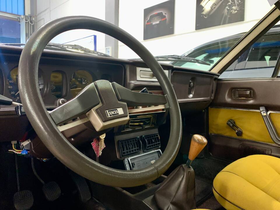 Image 7/17 of Lancia Beta Coupe 1600 (1978)