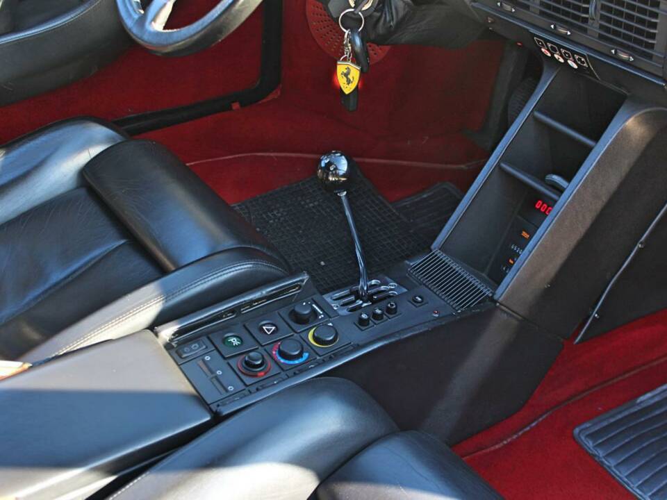 Image 16/22 de Ferrari Testarossa (1991)
