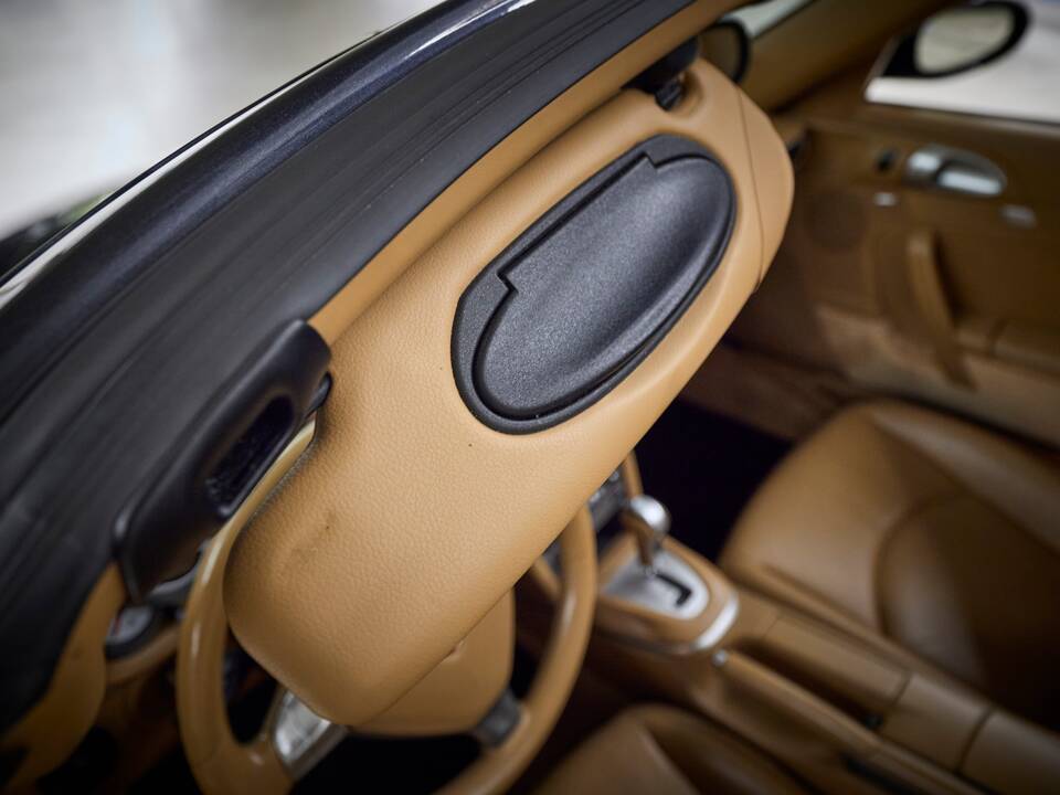 Bild 66/78 von Porsche 911 Carrera 4S (2006)