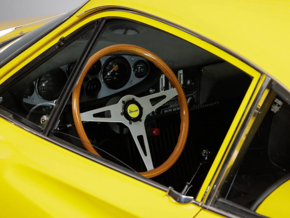 Bild 45/50 von Ferrari Dino 246 GT (1972)