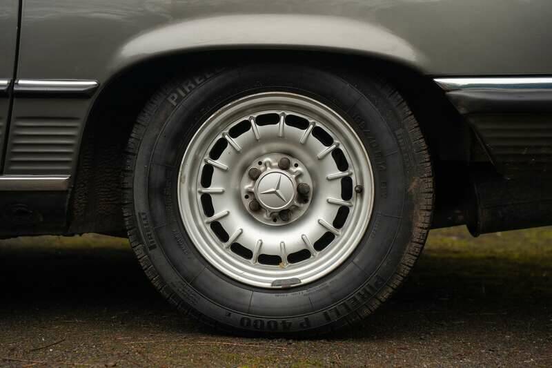 Image 14/50 of Mercedes-Benz 280 SL (1985)