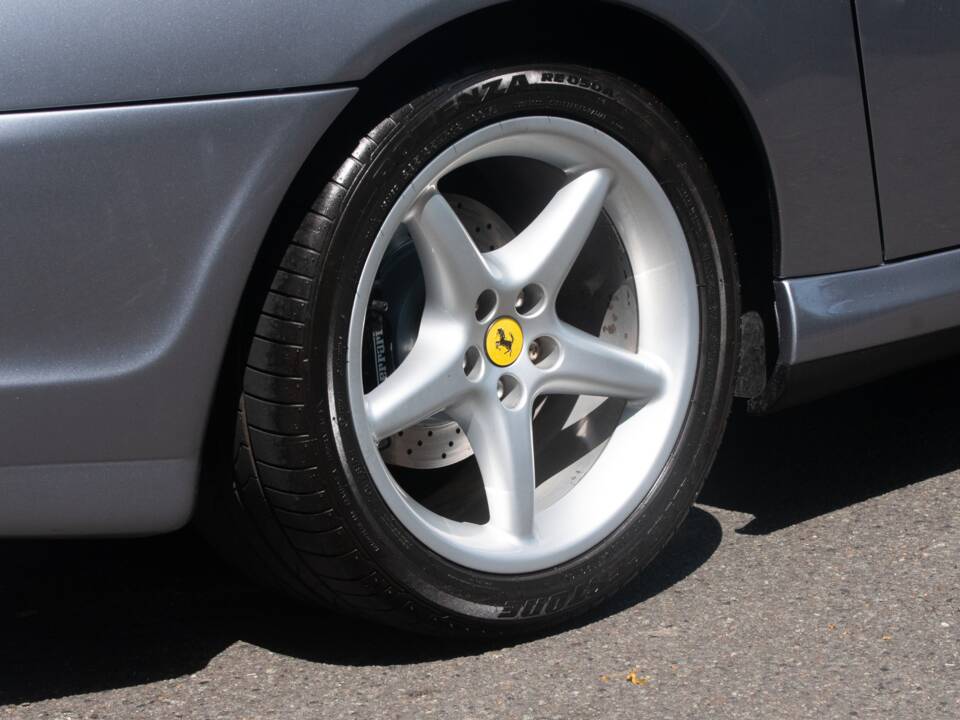 Image 19/37 of Ferrari 550 Maranello (2000)
