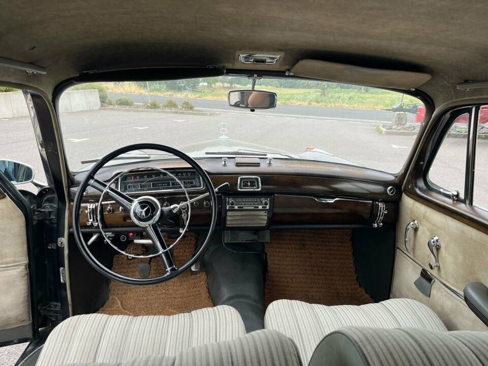 Immagine 8/8 di Mercedes-Benz 220 S (1956)