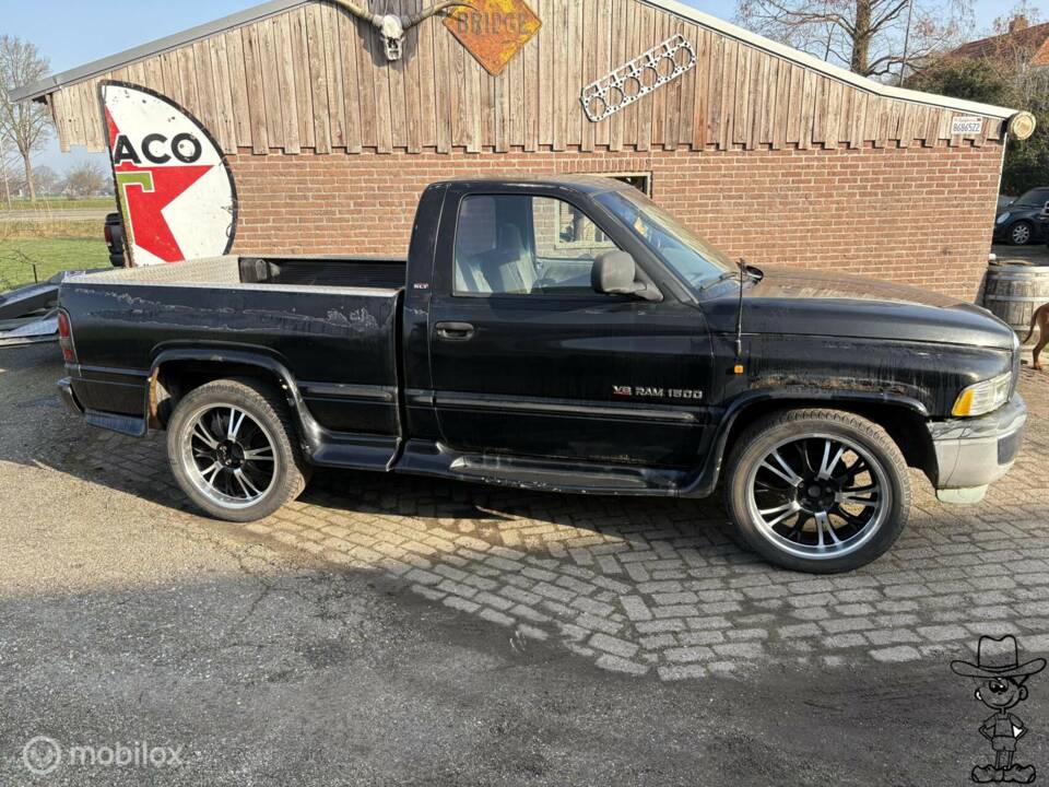 Image 3/34 of Dodge Ram 1500 (1998)