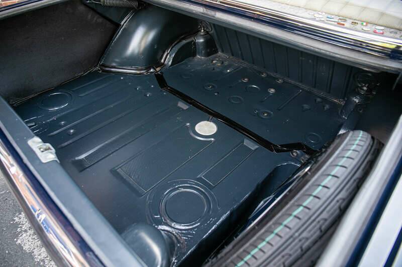 Image 49/50 of Mercedes-Benz 250 (1972)
