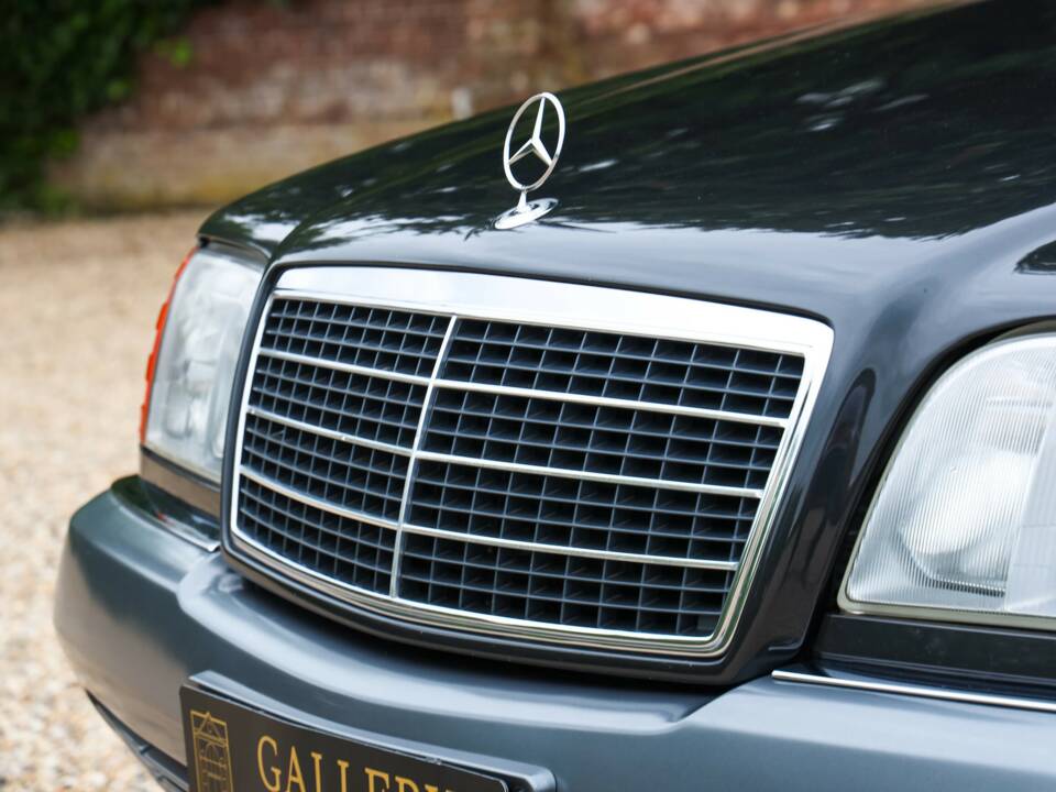 Bild 24/50 von Mercedes-Benz 400 SE (1991)