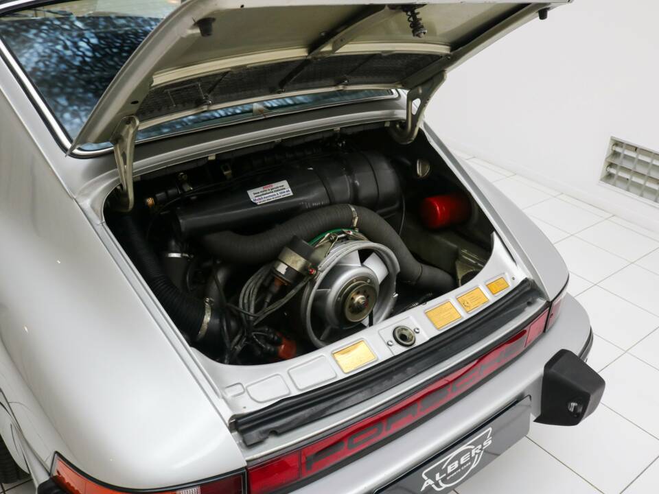 Bild 12/18 von Porsche 911 2.7 (1976)