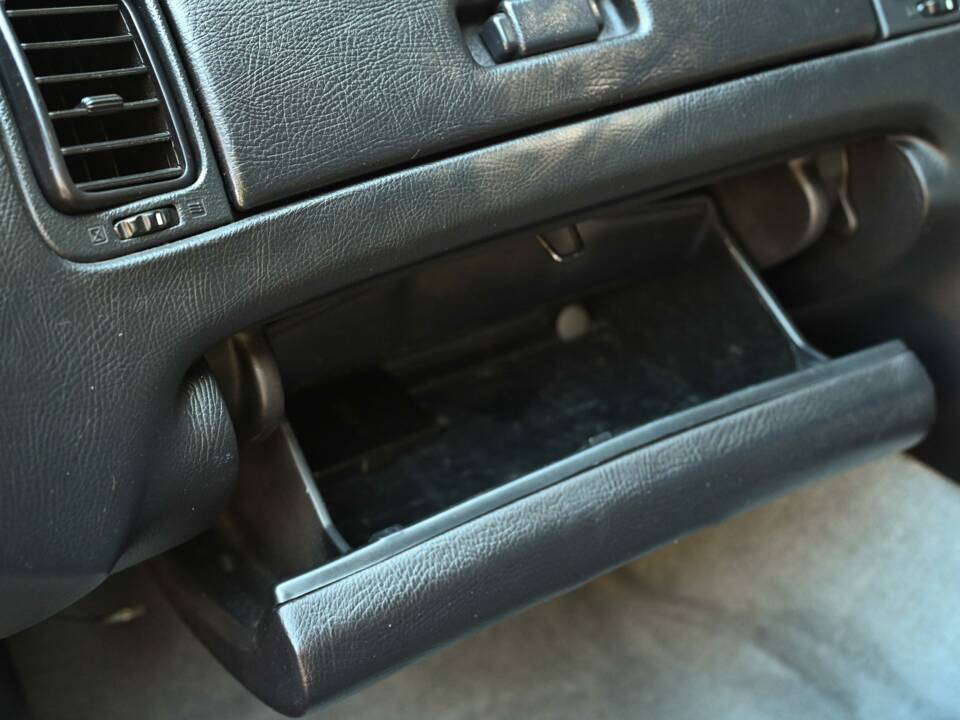 Image 34/50 of Toyota Supra (1993)