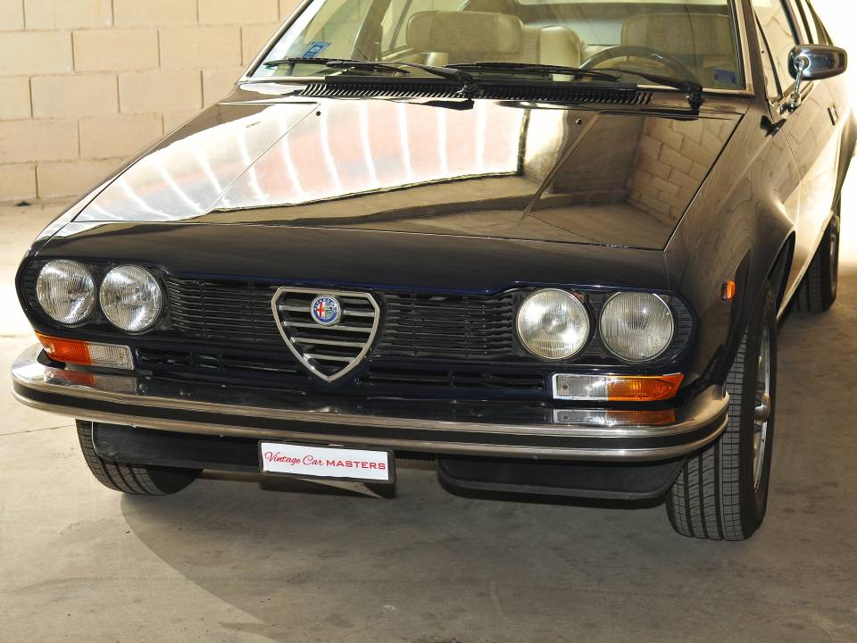 Bild 3/21 von Alfa Romeo Alfetta GT 1.6 (1978)