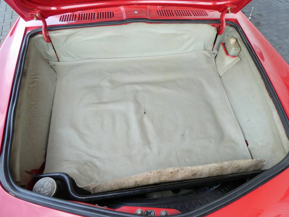 Image 16/27 of Volkswagen Karmann Ghia 1600 L (1967)