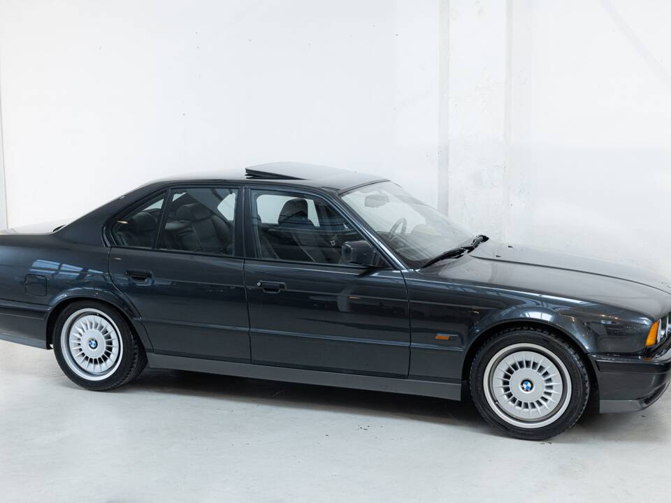 Bild 33/34 von BMW M5 (1993)