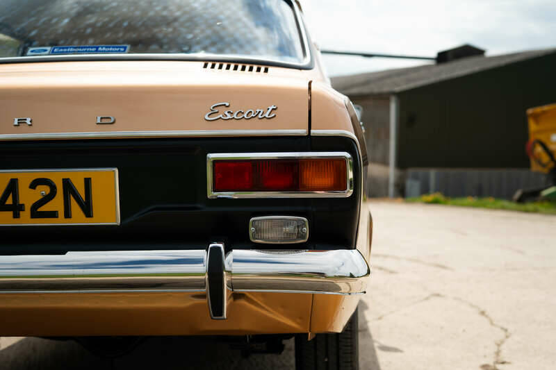 Bild 37/42 von Ford Escort 1300 (1975)
