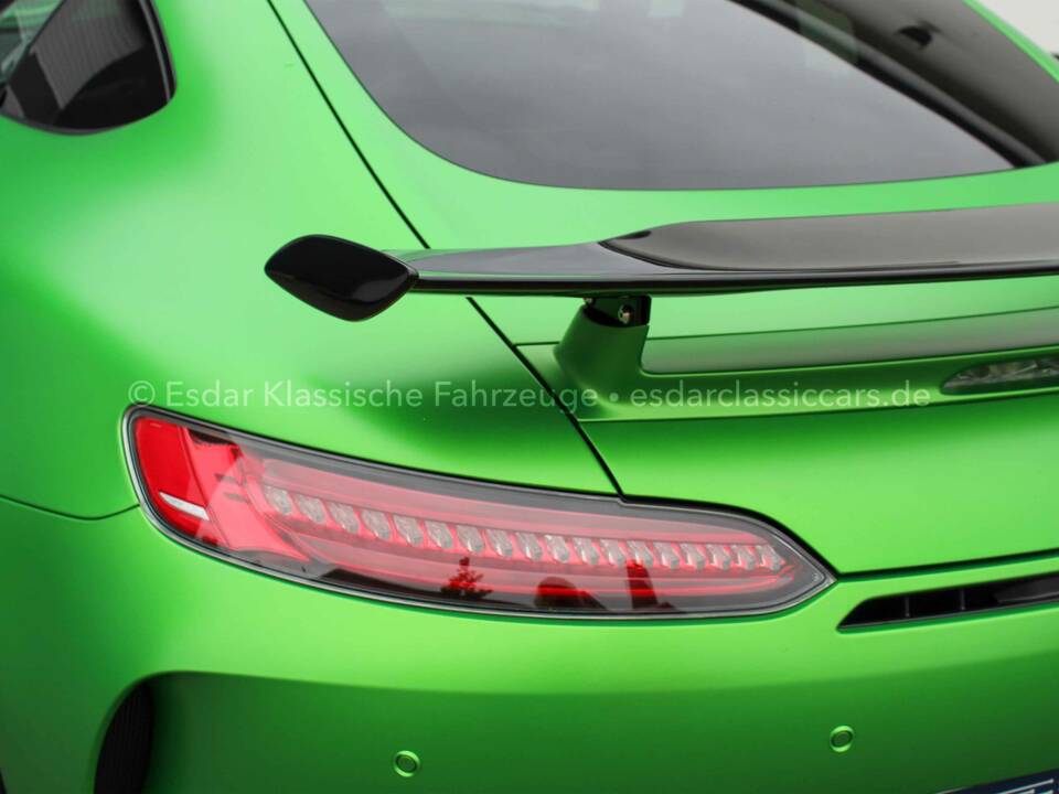 Immagine 18/35 di Mercedes-AMG GT-R (2018)