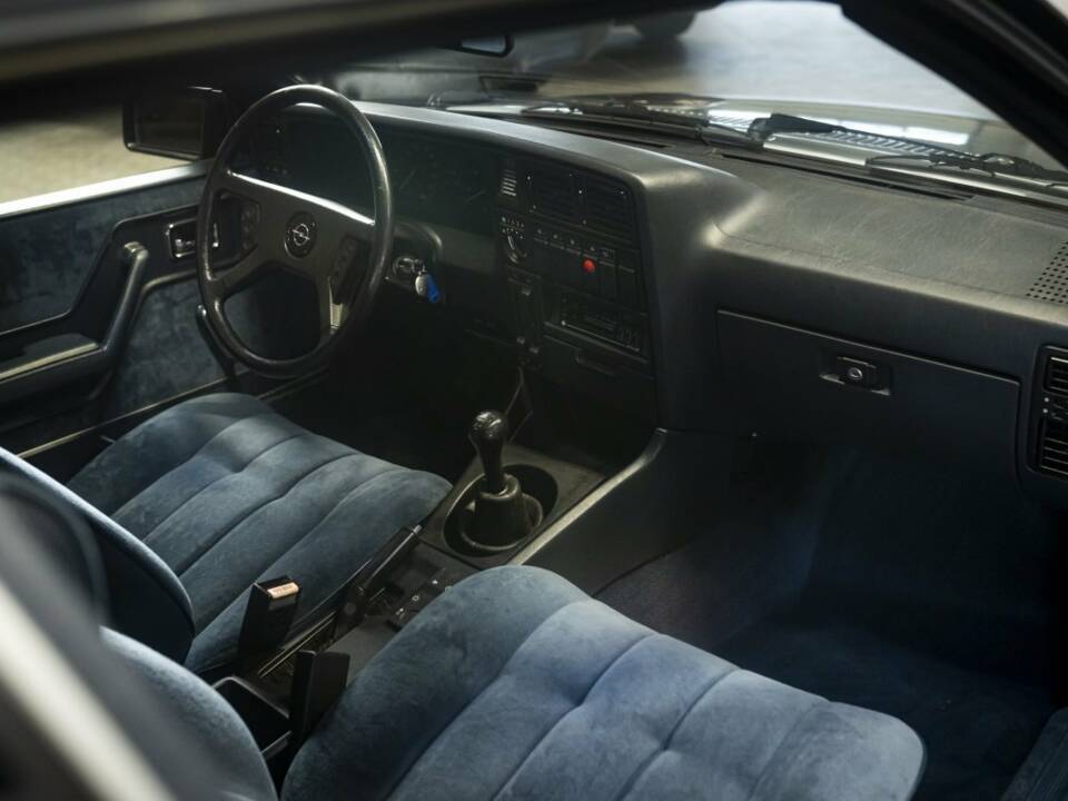 Bild 6/15 von Opel Monza 3,0 E (1983)