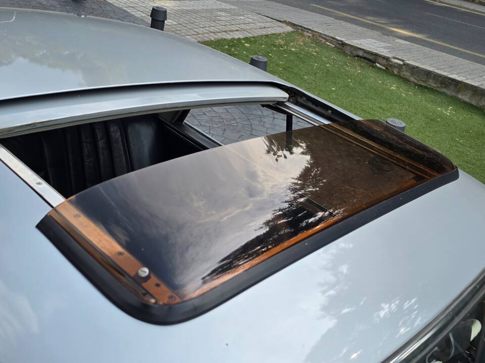 Image 11/34 of Mercedes-Benz 280 SE (1970)