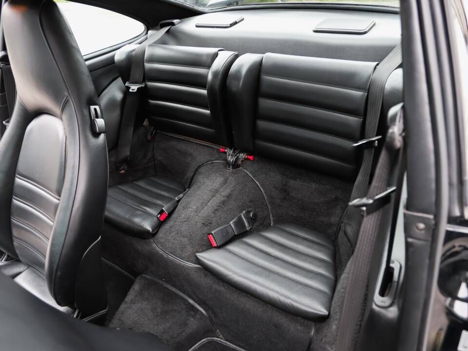 Image 70/108 de Porsche 911 Carrera 3.2 (1989)