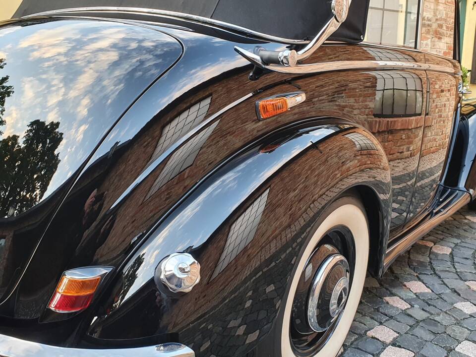 Image 6/22 de Mercedes-Benz 220 Cabriolet B (1953)