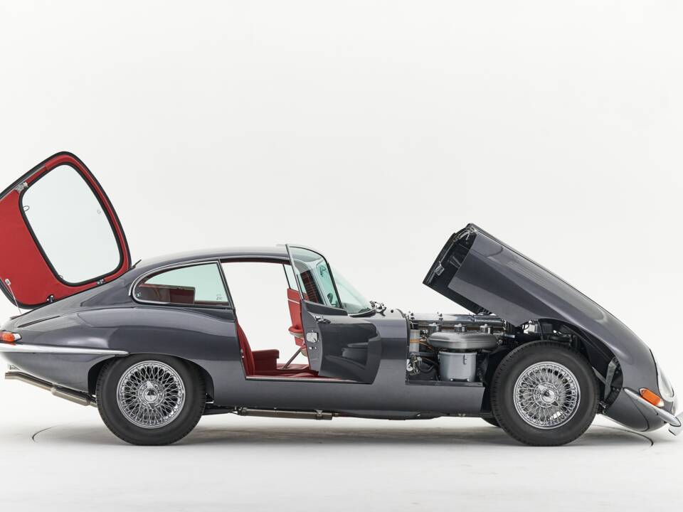 Bild 18/99 von Jaguar E-Type 4.2 (1966)