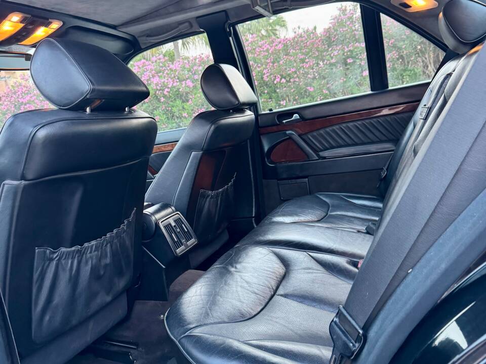 Bild 28/37 von Mercedes-Benz S 320 (1994)